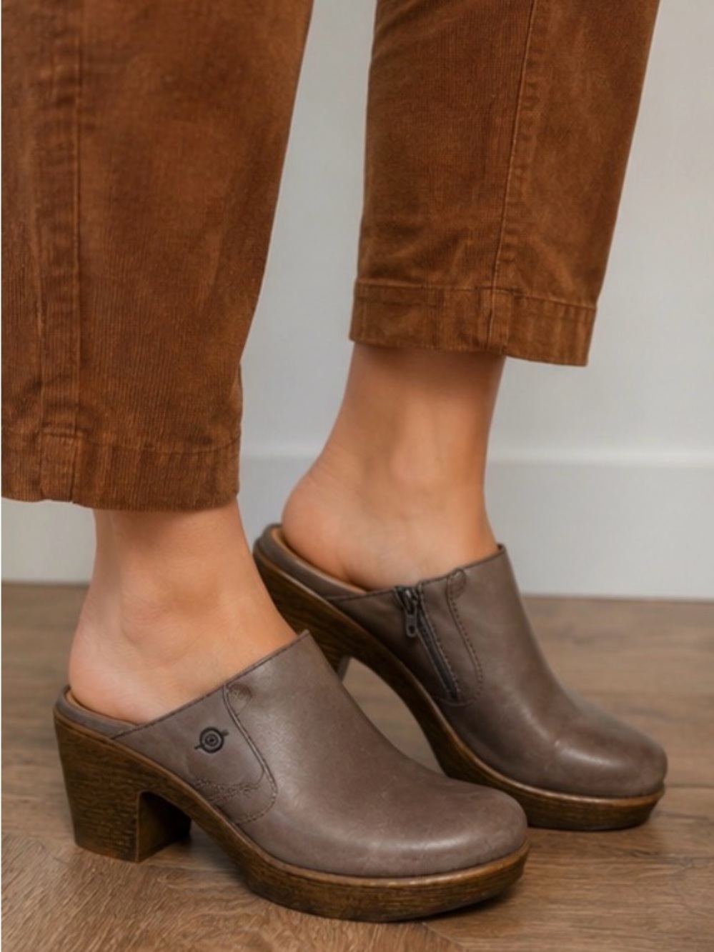 BORN Haledon Leather Clog Mules Brown Pewter Woodgrain Heel Comfort Shoes 7 EU38 - Picture 3 of 13
